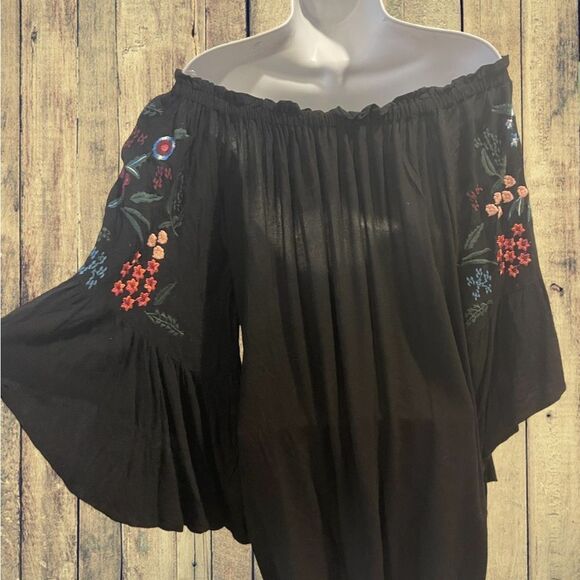 Urge off shoulder embroidered tunic dress. - Picture 3 of 9